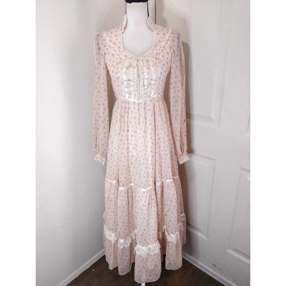 Gunne Sax Dresses & Skirts - Gunne Sax Vintage Pink Floral Prairie Queen Anne Beaded Lace Maxi Dress Size 5